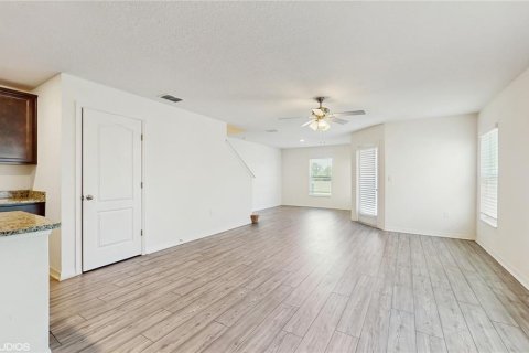 Adosado en venta en Tampa, Florida, 3 dormitorios, 172.8 m2 № 1742830 - foto 2