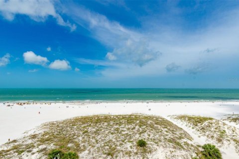 Condo in Clearwater, Florida, 3 bedrooms  № 251653 - photo 9