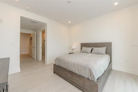 Condo in Clearwater, Florida, 3 bedrooms  № 251653 - photo 20