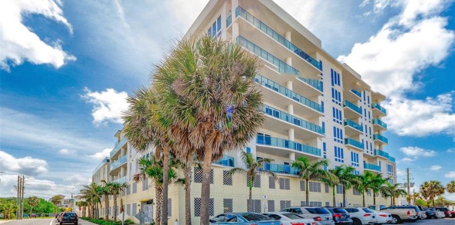 Condominio en Clearwater, Florida, 3 dormitorios № 251653