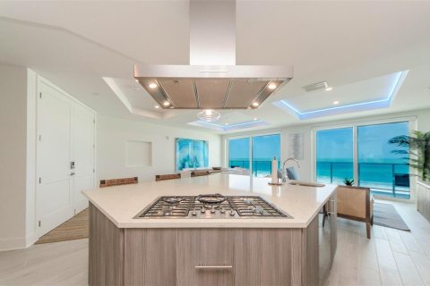 Condo in Clearwater, Florida, 3 bedrooms  № 251653 - photo 12