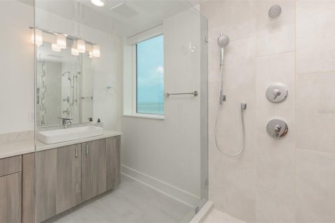 Condo in Clearwater, Florida, 3 bedrooms  № 251653 - photo 19