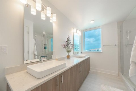 Condo in Clearwater, Florida, 3 bedrooms  № 251653 - photo 18