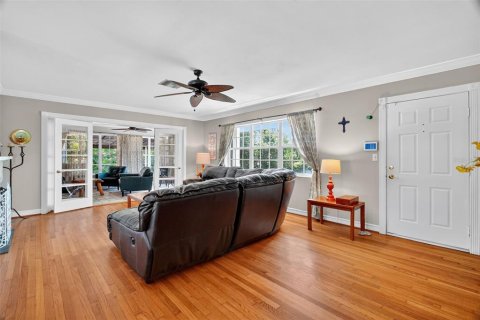 Casa en venta en Mount Dora, Florida, 3 dormitorios, 225.2 m2 № 1908808 - foto 6