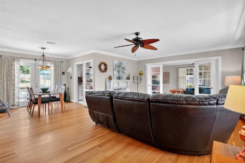 Casa en venta en Mount Dora, Florida, 3 dormitorios, 225.2 m2 № 1908808 - foto 7