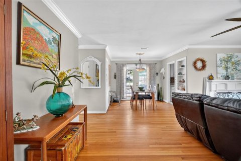 Casa en venta en Mount Dora, Florida, 3 dormitorios, 225.2 m2 № 1908808 - foto 5