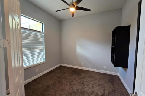 Casa en venta en Jensen Beach, Florida, 4 dormitorios, 240.52 m2 № 2084701 - foto 4