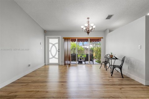 Villa ou maison à vendre à Miami, Floride: 3 chambres, 130.62 m2 № 2084300 - photo 13