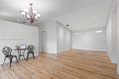 Villa ou maison à vendre à Miami, Floride: 3 chambres, 130.62 m2 № 2084300 - photo 8