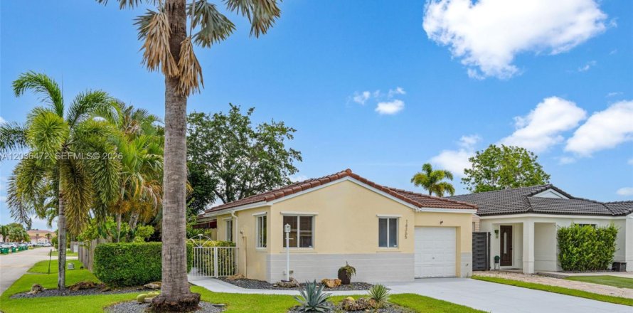 Villa ou maison à Miami, Floride 3 chambres, 130.62 m2 № 2084300
