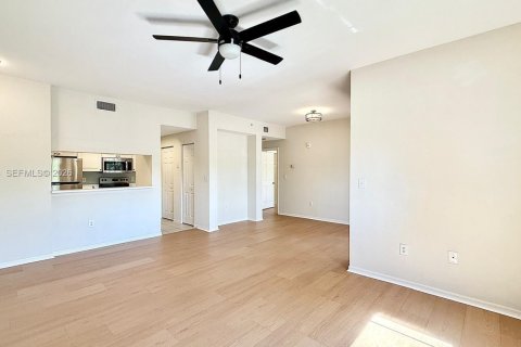 Copropriété à louer à Palm Beach Gardens, Floride: 1 chambre, 71.07 m2 № 1997100 - photo 4