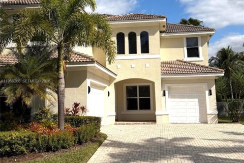 Снять в аренду виллу или дом в Уэстон, Флорида 6 спален, 307.32м2, № 2018107 - фото 3