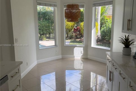 Снять в аренду виллу или дом в Уэстон, Флорида 6 спален, 307.32м2, № 2018107 - фото 15