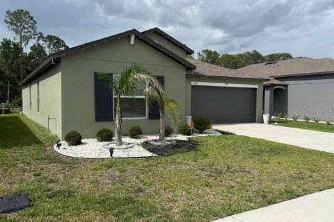House in Lakeland, Florida 4 bedrooms, 178.19 sq.m. № 2232471 - photo 2