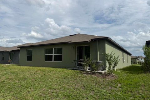 House in Lakeland, Florida 4 bedrooms, 178.19 sq.m. № 2232471 - photo 11