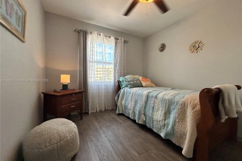 Снять в аренду таунхаус в Холливуд, Флорида 3 спальни, 168.62м2, № 2036976 - фото 24