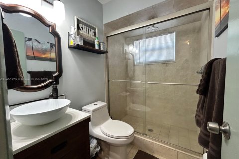 Снять в аренду таунхаус в Холливуд, Флорида 3 спальни, 168.62м2, № 2036976 - фото 17