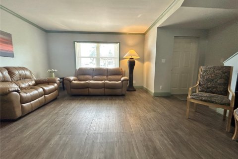 Снять в аренду таунхаус в Холливуд, Флорида 3 спальни, 168.62м2, № 2036976 - фото 14