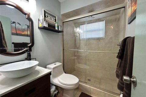 Снять в аренду таунхаус в Холливуд, Флорида 3 спальни, 168.62м2, № 2036976 - фото 18