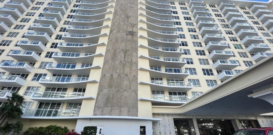 Condo à Miami Beach, Floride, 2 chambres  № 1890559