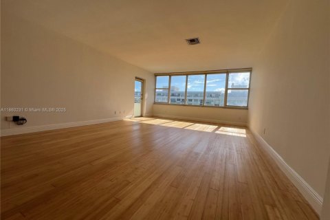 Copropriété à louer à Miami Beach, Floride: 2 chambres, 154.22 m2 № 1890559 - photo 6