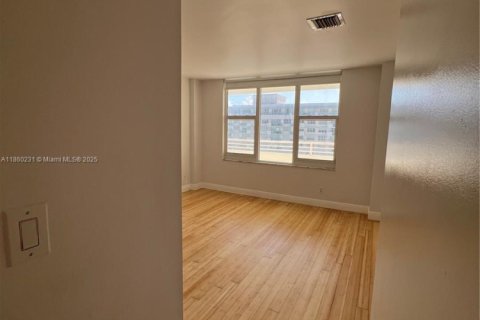 Copropriété à louer à Miami Beach, Floride: 2 chambres, 154.22 m2 № 1890559 - photo 30