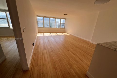 Copropriété à louer à Miami Beach, Floride: 2 chambres, 154.22 m2 № 1890559 - photo 7