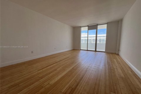 Copropriété à louer à Miami Beach, Floride: 2 chambres, 154.22 m2 № 1890559 - photo 19