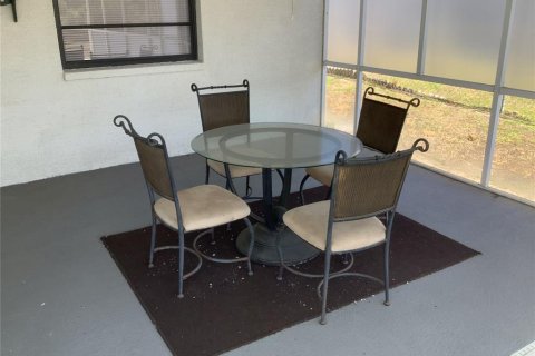 House in Brooksville, Florida 2 bedrooms, 102.38 sq.m. № 2157336 - photo 11
