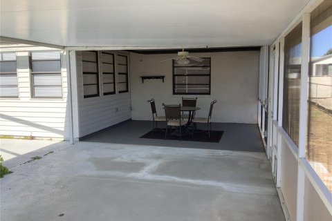 House in Brooksville, Florida 2 bedrooms, 102.38 sq.m. № 2157336 - photo 8