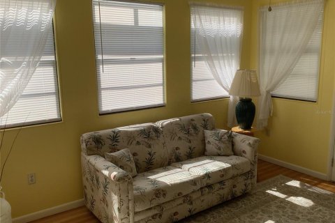 House in Brooksville, Florida 2 bedrooms, 102.38 sq.m. № 2157336 - photo 21