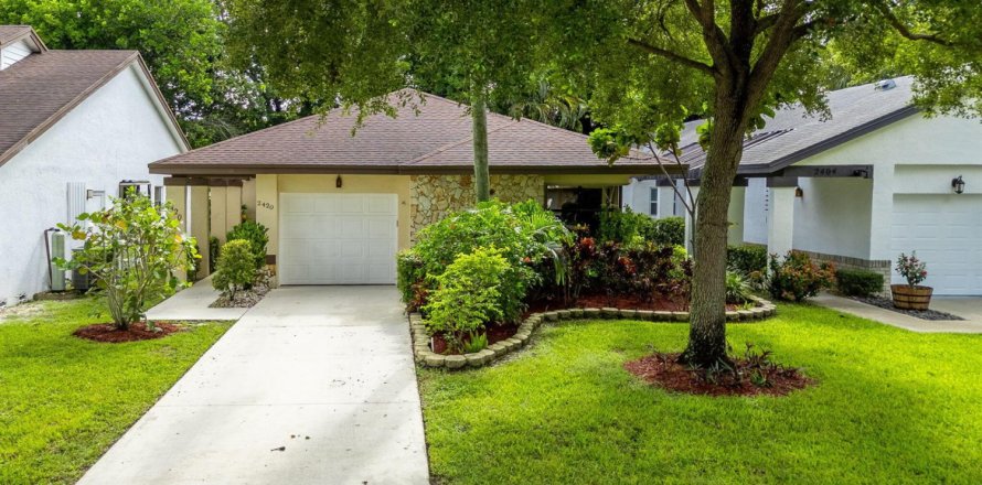 Casa en Coconut Creek, Florida 3 dormitorios, 174.28 m2 № 2361968