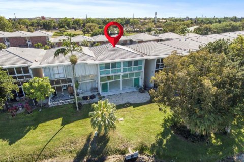 Adosado en venta en Hialeah, Florida, 3 dormitorios, 325.53 m2 № 1922667 - foto 3