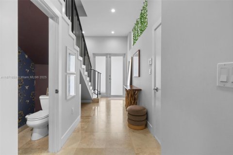 Touwnhouse à vendre à North Miami Beach, Floride: 3 chambres, 209.22 m2 № 1928651 - photo 19