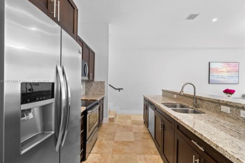 Touwnhouse à vendre à North Miami Beach, Floride: 3 chambres, 209.22 m2 № 1928651 - photo 18
