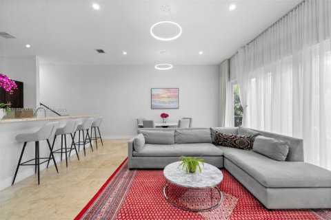 Touwnhouse à vendre à North Miami Beach, Floride: 3 chambres, 209.22 m2 № 1928651 - photo 7