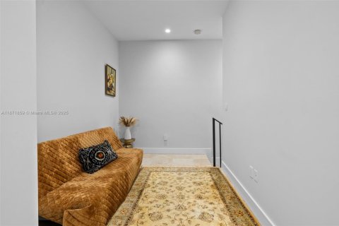 Touwnhouse à vendre à North Miami Beach, Floride: 3 chambres, 209.22 m2 № 1928651 - photo 23