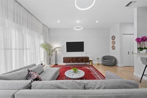 Touwnhouse à vendre à North Miami Beach, Floride: 3 chambres, 209.22 m2 № 1928651 - photo 11