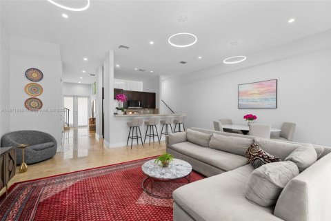 Touwnhouse à vendre à North Miami Beach, Floride: 3 chambres, 209.22 m2 № 1928651 - photo 6