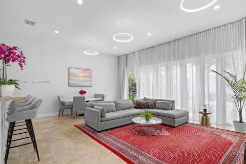 Touwnhouse à vendre à North Miami Beach, Floride: 3 chambres, 209.22 m2 № 1928651 - photo 12