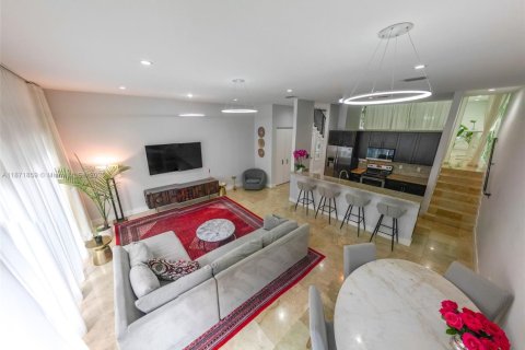 Touwnhouse à vendre à North Miami Beach, Floride: 3 chambres, 209.22 m2 № 1928651 - photo 8