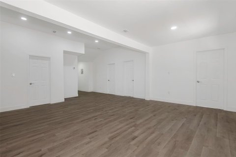 Commercial property in Dania Beach, Florida 451.51 sq.m. № 2082588 - photo 18