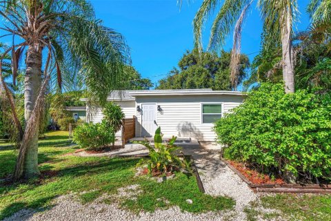 Commercial property in Dania Beach, Florida 451.51 sq.m. № 2082588 - photo 8