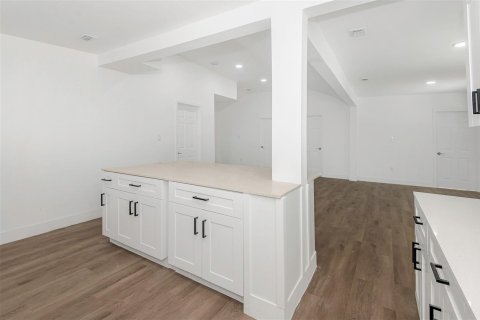 Commercial property in Dania Beach, Florida 451.51 sq.m. № 2082588 - photo 16