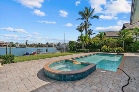 House in Sarasota, Florida 4 bedrooms, 374.77 sq.m. № 2099213 - photo 23
