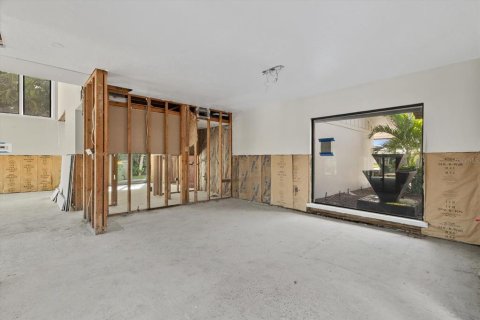 House in Sarasota, Florida 4 bedrooms, 374.77 sq.m. № 2099213 - photo 5