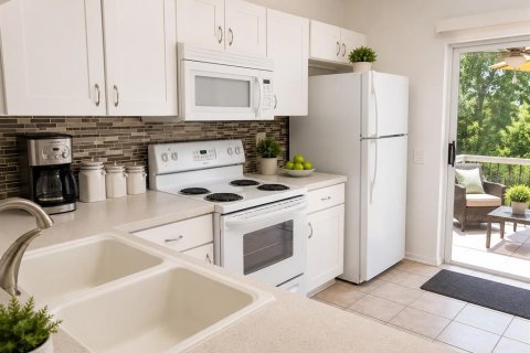 Townhouse in Wesley Chapel, Florida 2 bedrooms, 110 sq.m. № 2225077 - photo 8