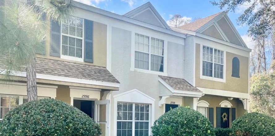 Townhouse in Wesley Chapel, Florida 2 bedrooms, 110 sq.m. № 2225077