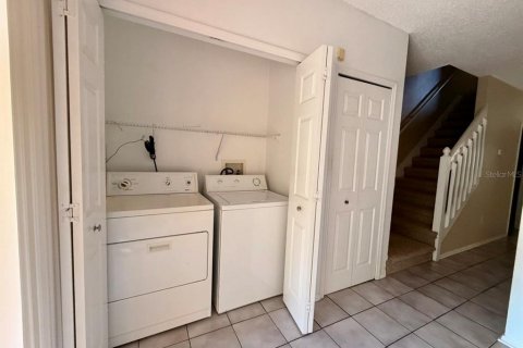 Townhouse in Wesley Chapel, Florida 2 bedrooms, 110 sq.m. № 2225077 - photo 7