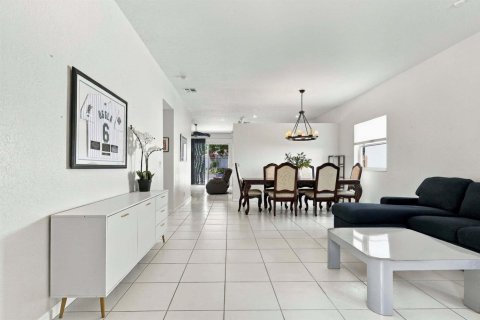 Villa ou maison à vendre à Coconut Creek, Floride: 3 chambres, 167.22 m2 № 2431413 - photo 6
